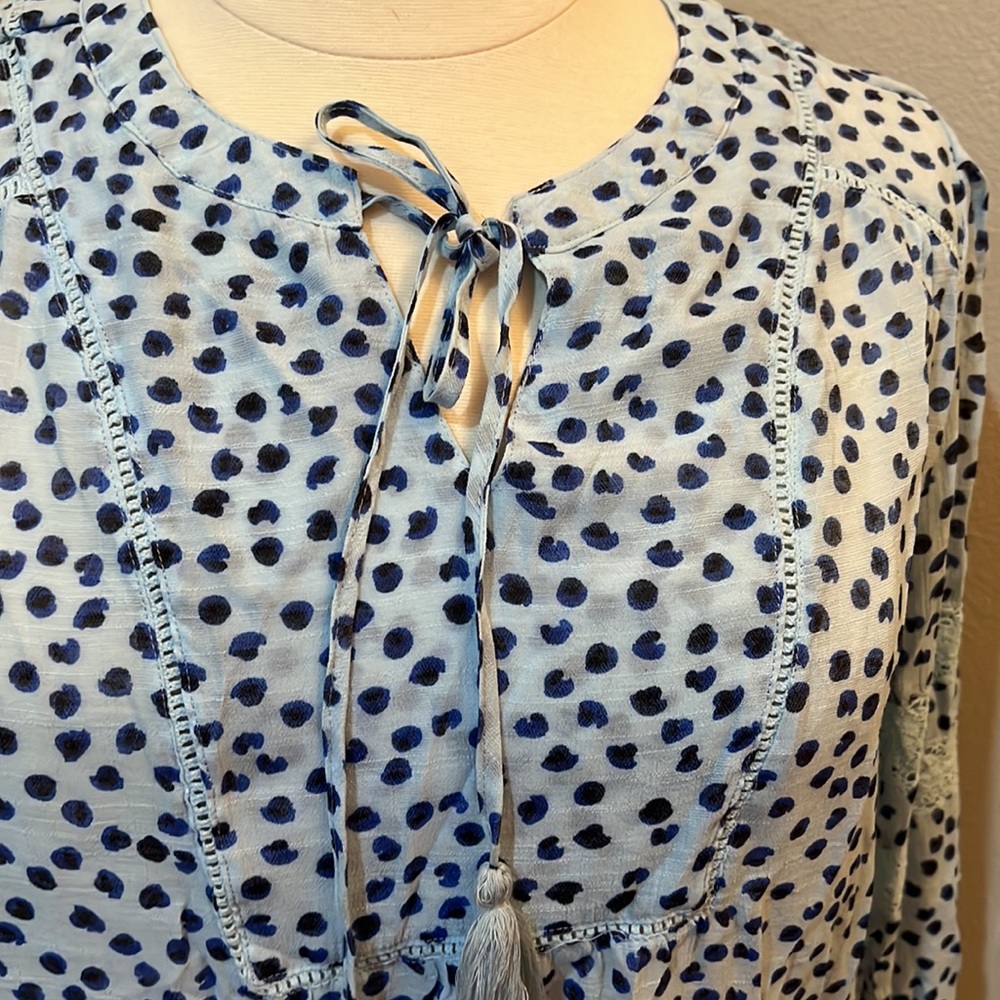 Plus Size Top - Picture 3 of 6